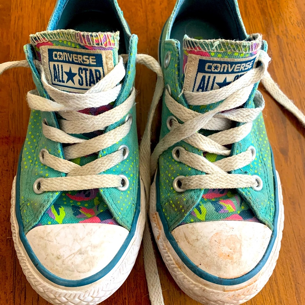 Youth Converse Lowtops